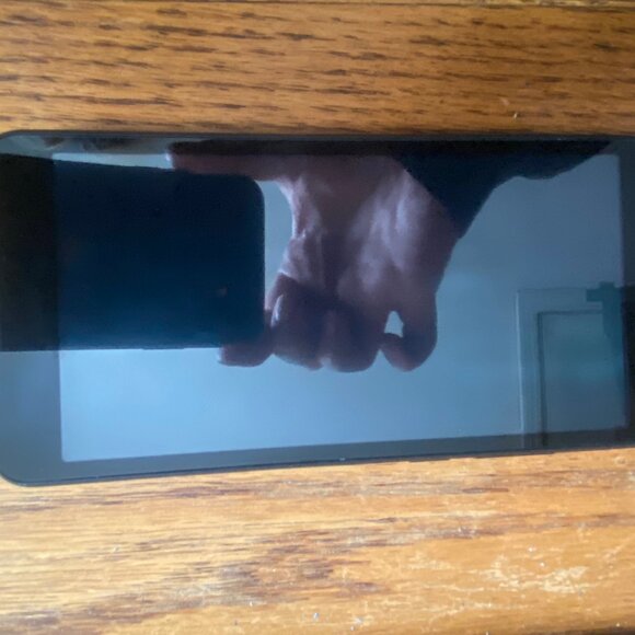 SCHOK ANDROID SMARTPHONE - Picture 1 of 3